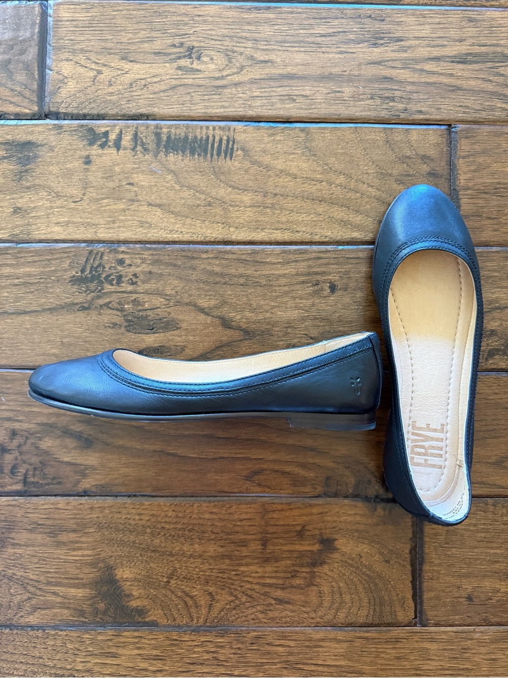 Frye Women’s Carson Ballet Flats - EUC